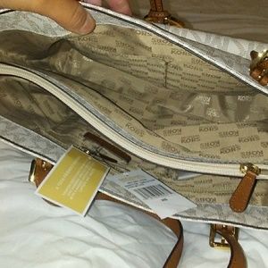 Michael Kors purse